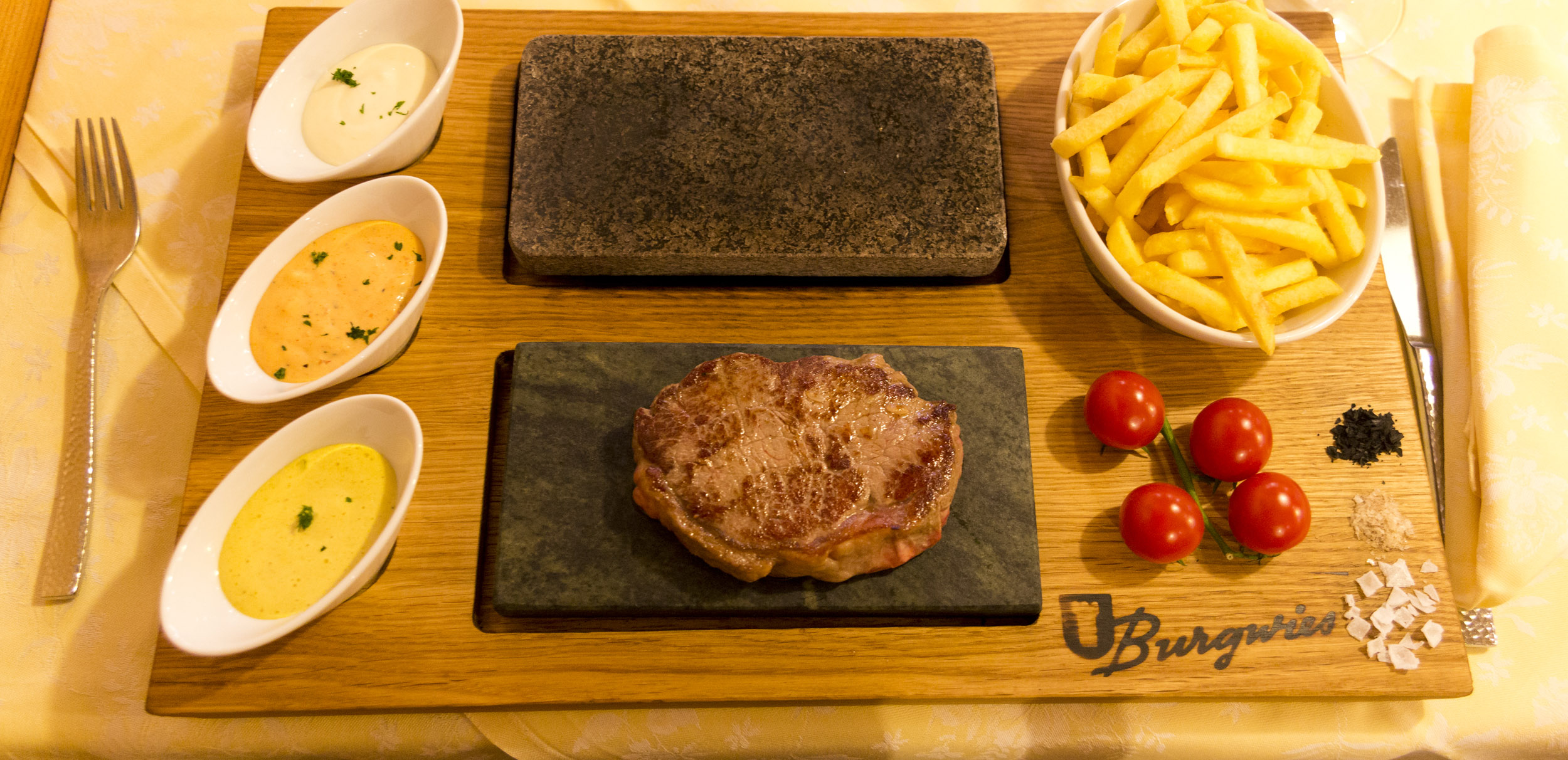 Heisser Stein, US Rind Filet, Entrecote, Kalbssteak Restaurant Burgwies Zürich